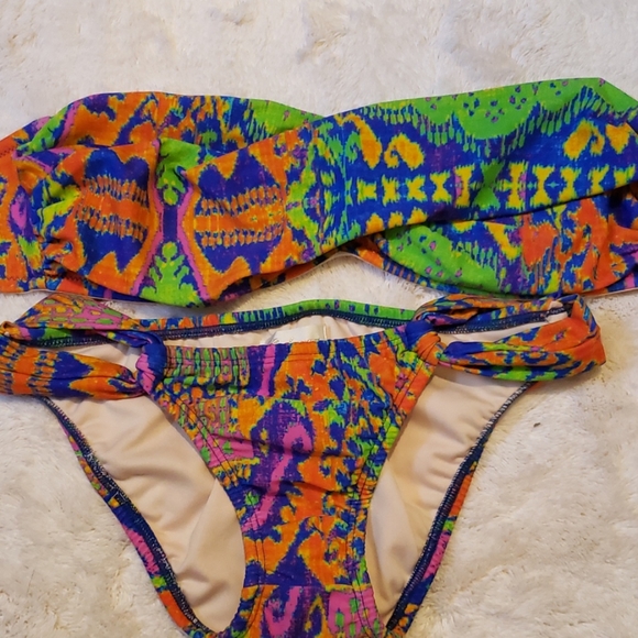 Shoshanna Polynesian Ikat Bikini - Picture 7 of 7